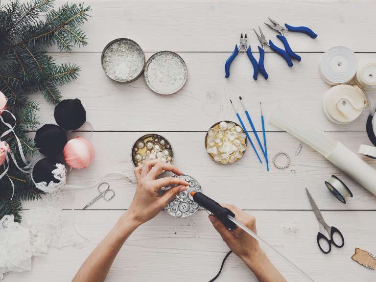 Weihnachtliche DIY-Dekorationen: Kreative Bastelprojekte für den Advent