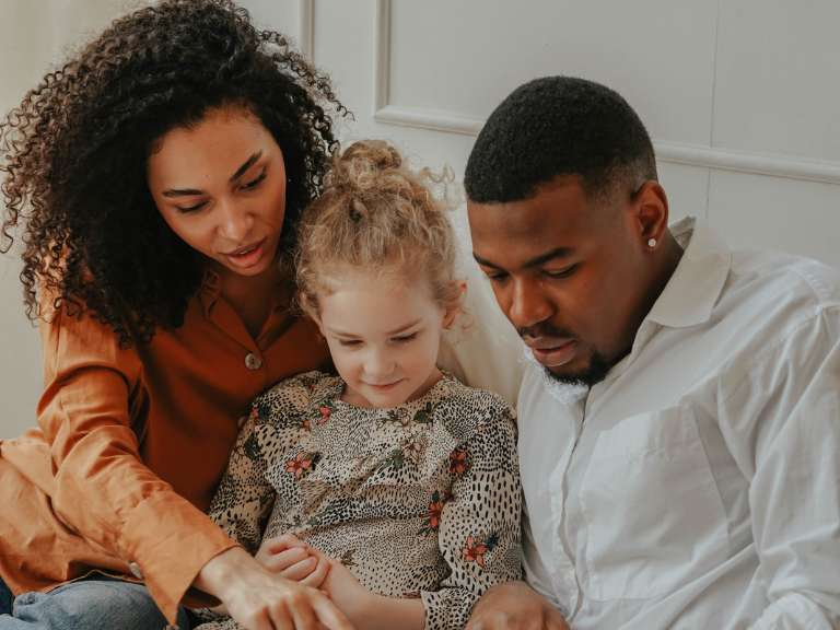 Adoption von Kindern: Was es bedeutet, eine Familie zu gründen