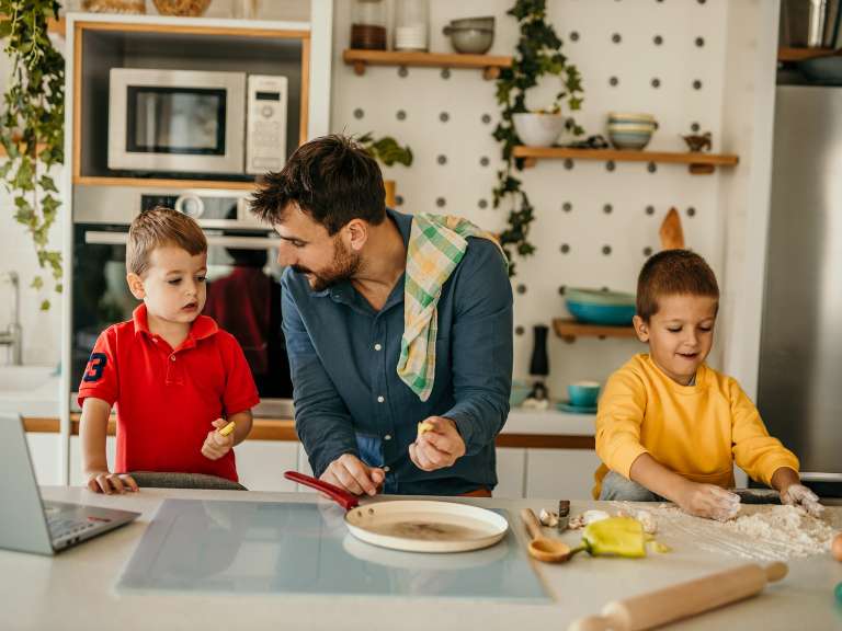 10 Ideen für Familienaktivitäten, die keine großen Kosten verursachen